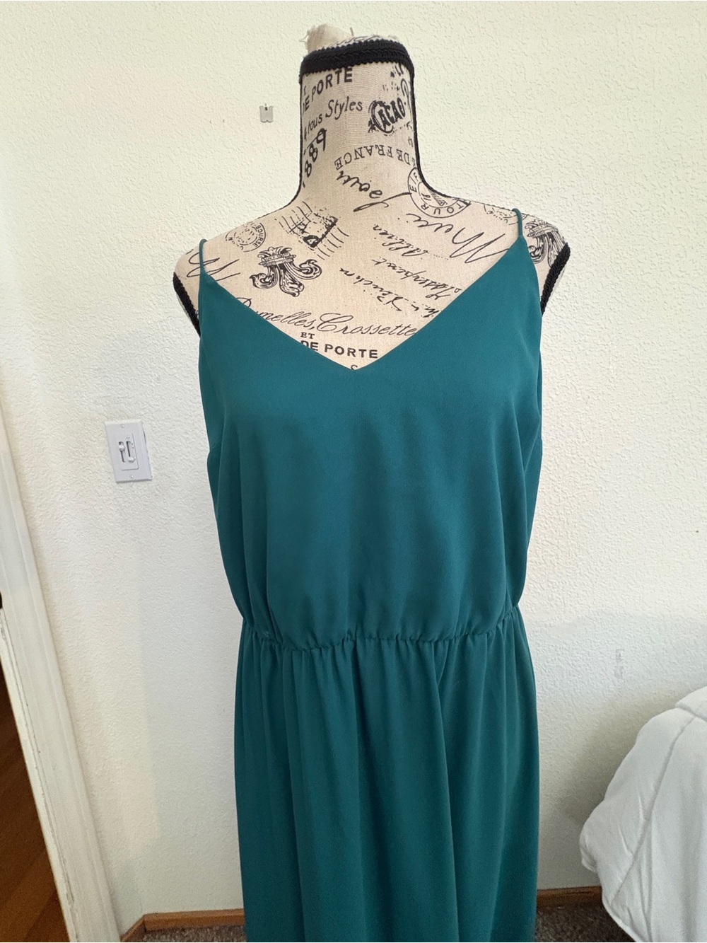 Prom ready! Teal V-Neck Formal with Spaghetti Straps